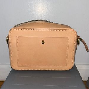madewell the transport camera bag: vachetta leather edition NWT